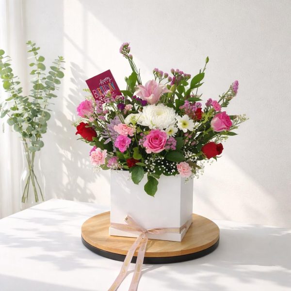 Arreglo Floral Mixto con Rosas, Lirios y Flores Variadas