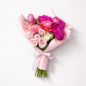Ramo con Peonies y Ranúnculos