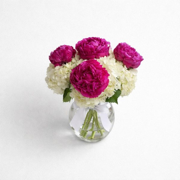 Fino ramo hecho de Peonies y Hortencias